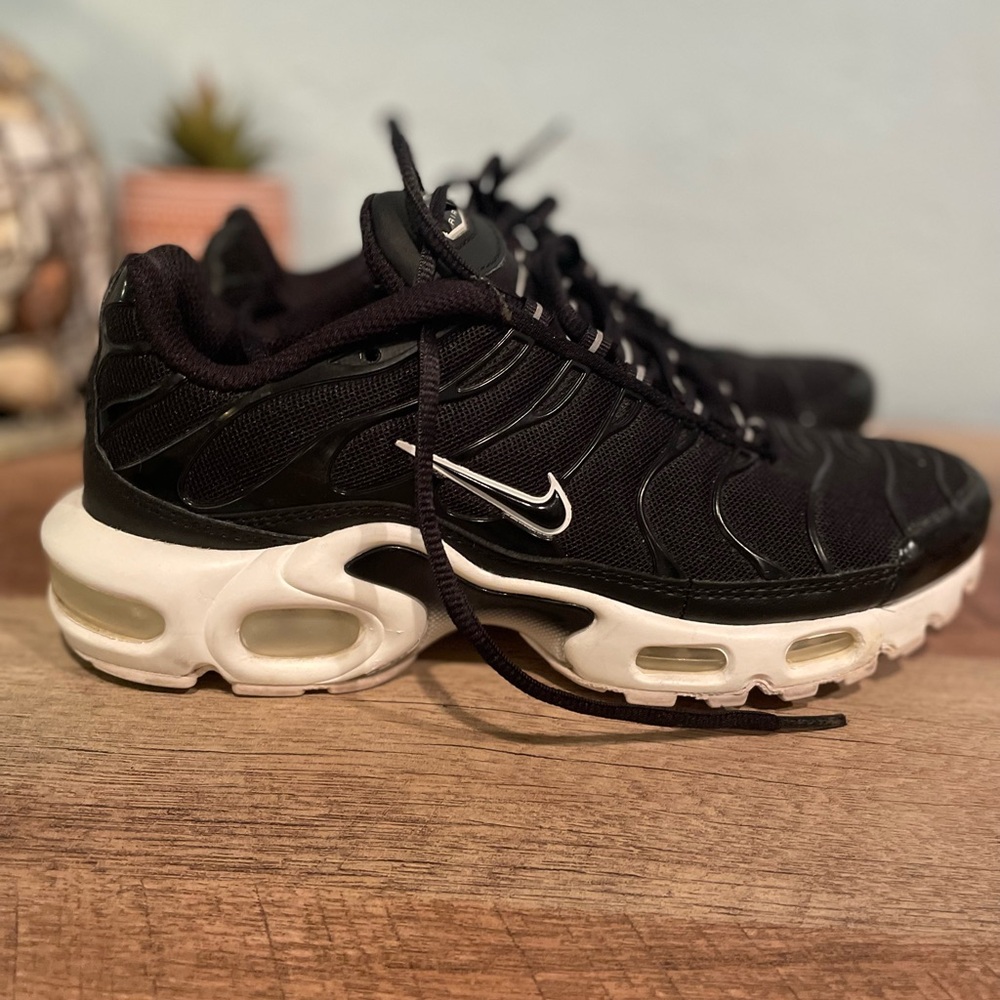 ***SOLD***Nike Black and White Air Max Sneakers